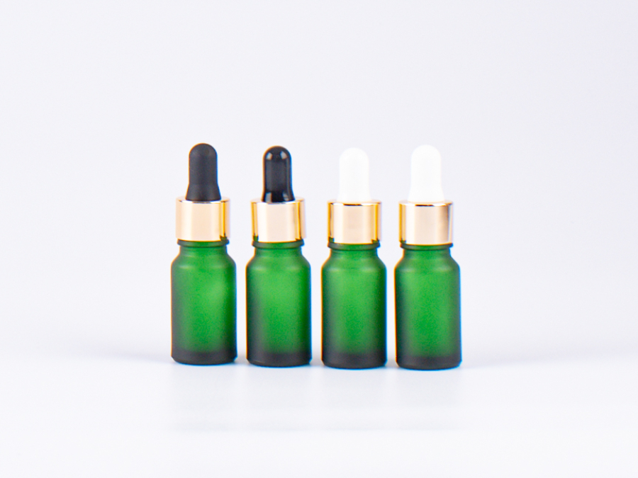 Grünglasflasche 10ml, mit Pipette gold
